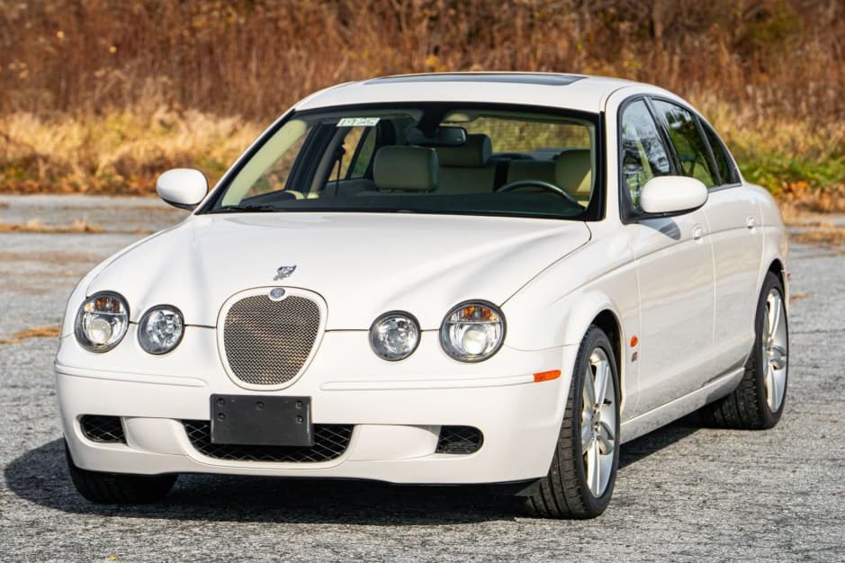 2005 Jaguar S-Type (1999-2007) sold for $26,000