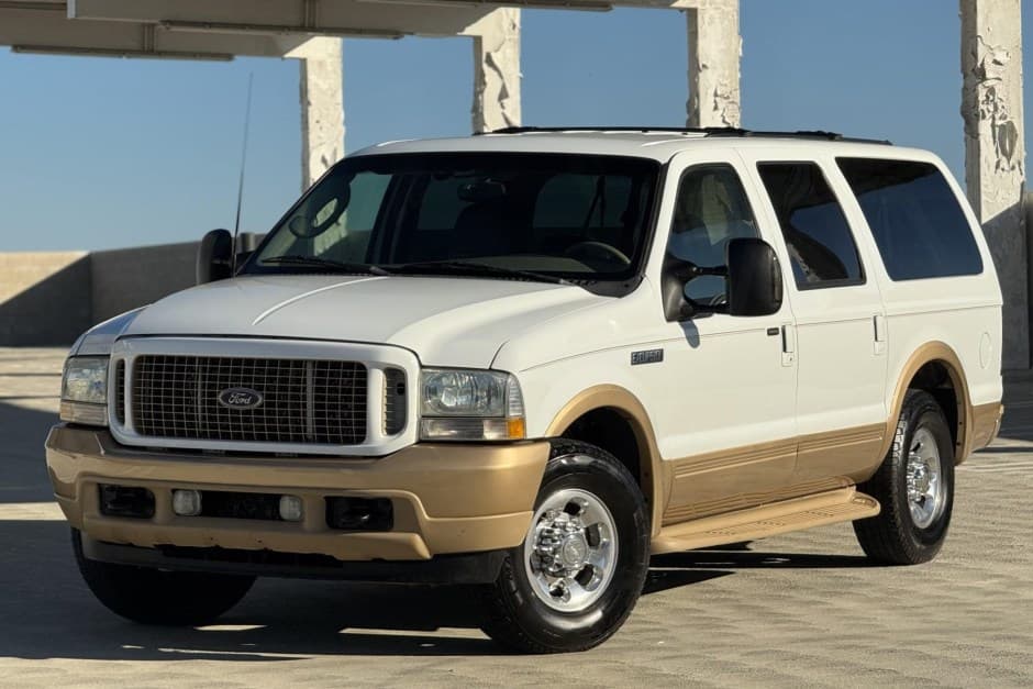 2003 Ford Excursion sold for $13,000