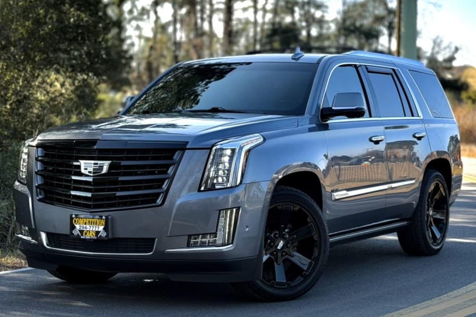 2018 Cadillac Escalade K2XL (2015-2020) sold for $53,000