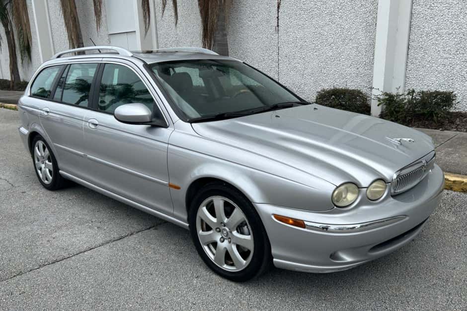 2005 Jaguar X-Type sold for $5,901