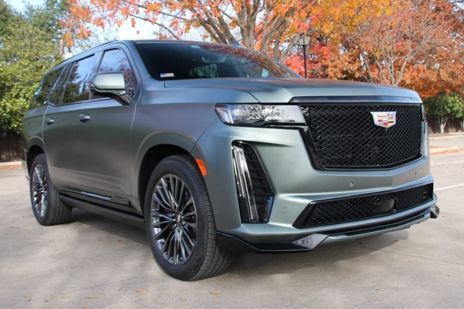 2023 Cadillac Escalade T1XL (2021-) sold for $122,000