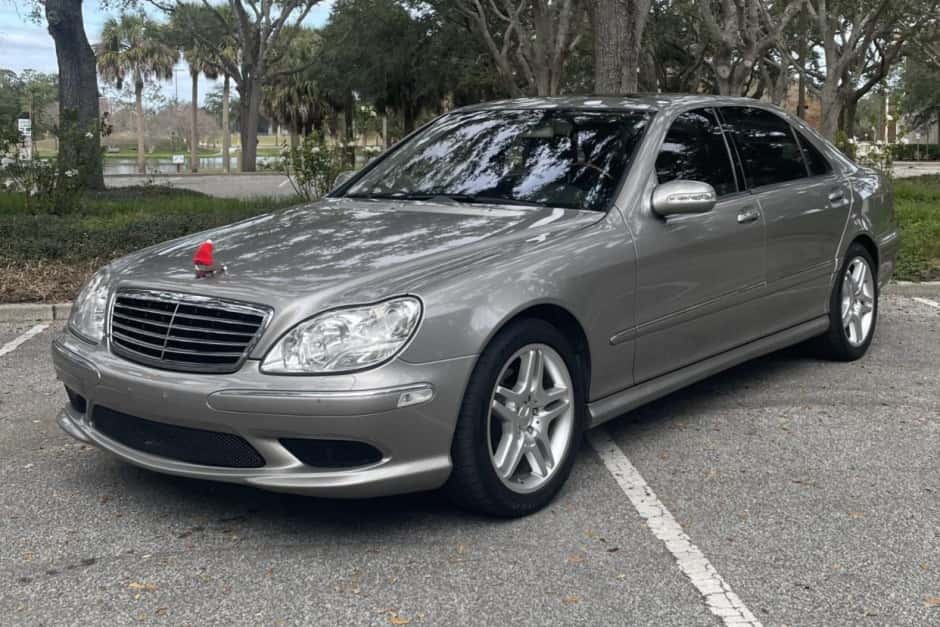 2006 Mercedes-Benz W220 S-Class sold for $7,800