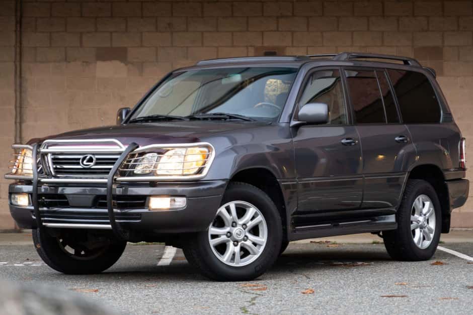 2004 Lexus LX470 sold for $22,500