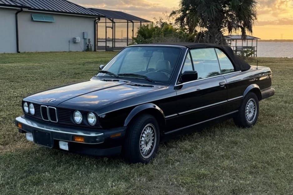 1990 BMW E30 3-Series Convertible sold for $9,500