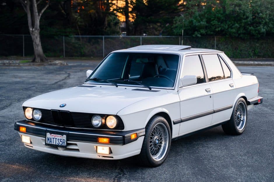 1988 BMW E28 5-Series sold for $11,000