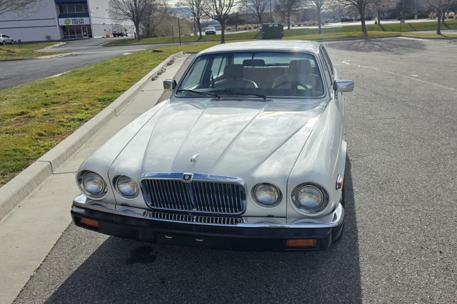 1983 Jaguar XJ Series 3 (1980-1992) sold for $6,000
