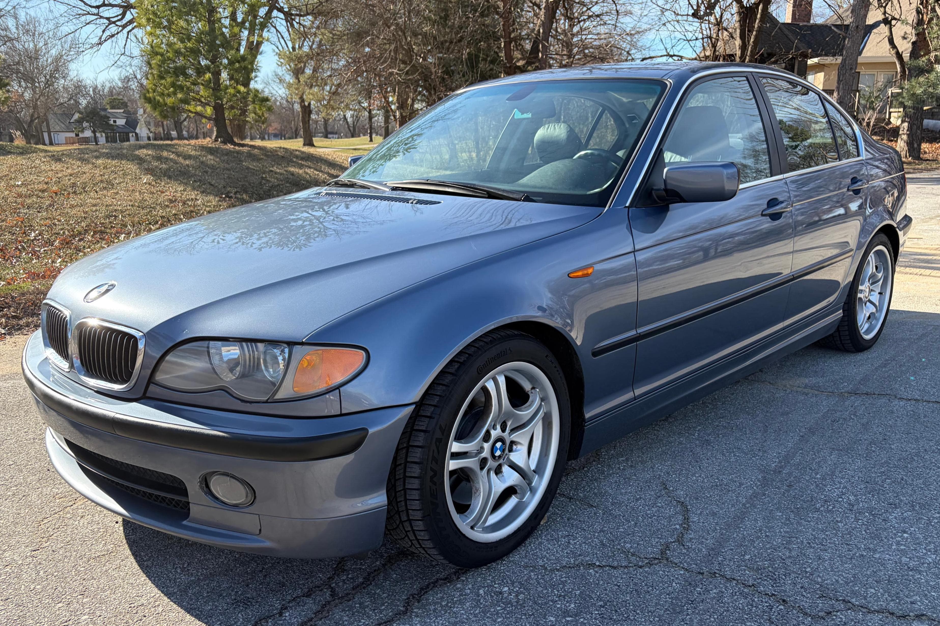 2002 BMW 3 Series sold for $8,150