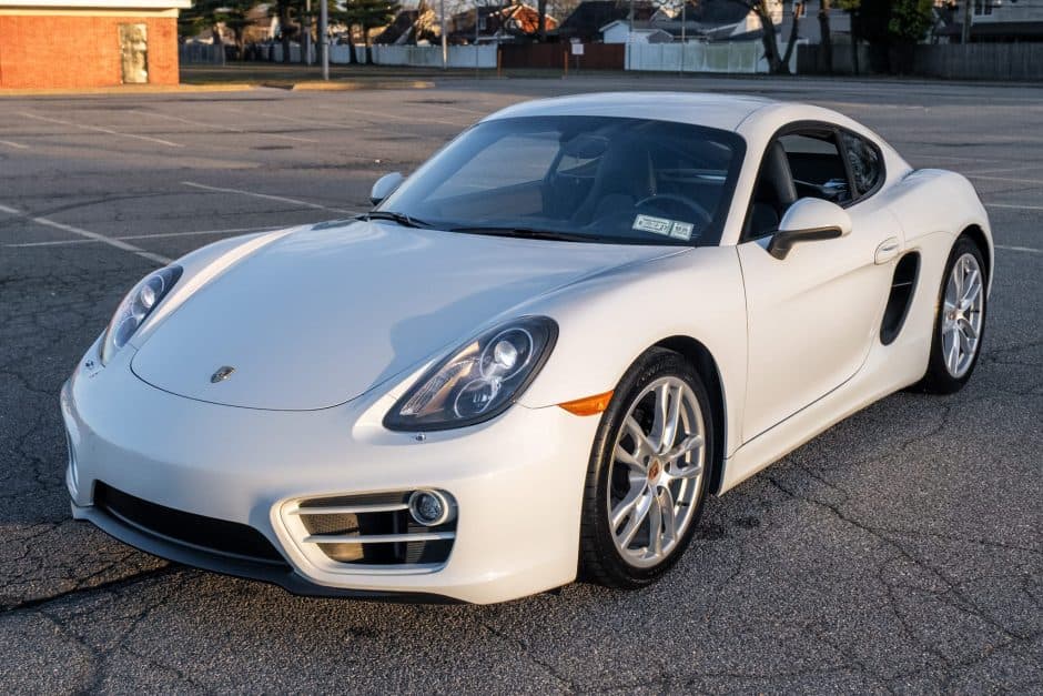 2014 Porsche 981 Cayman sold for $38,000