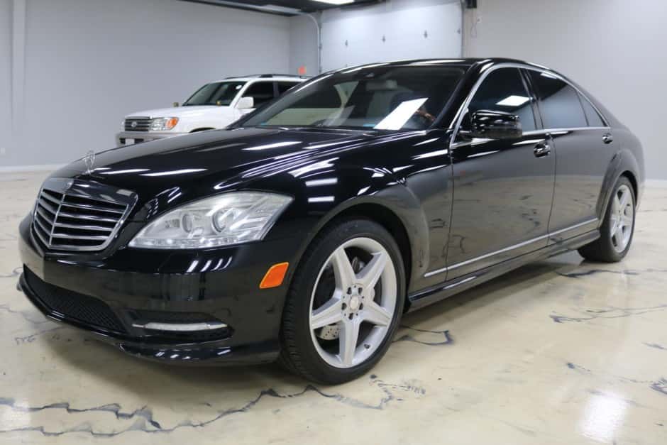 2010 Mercedes-Benz W221 S-Class sold for $14,350