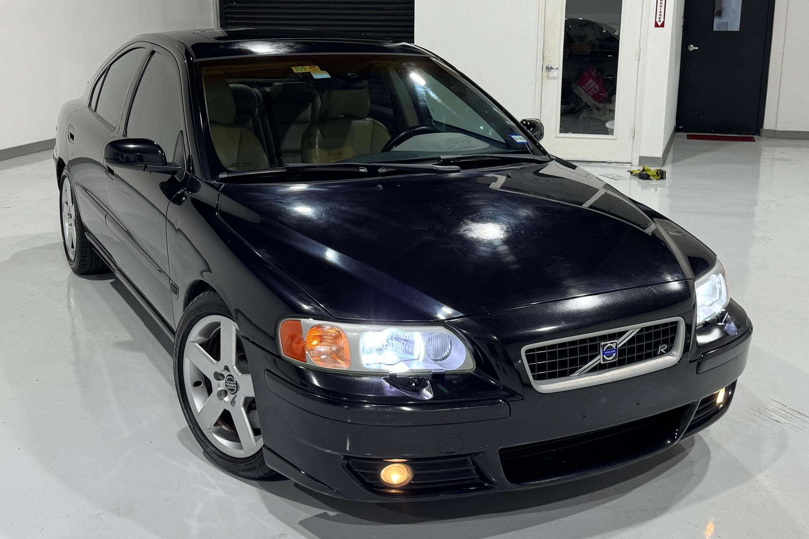 2005 Volvo S60 sold for $6,000
