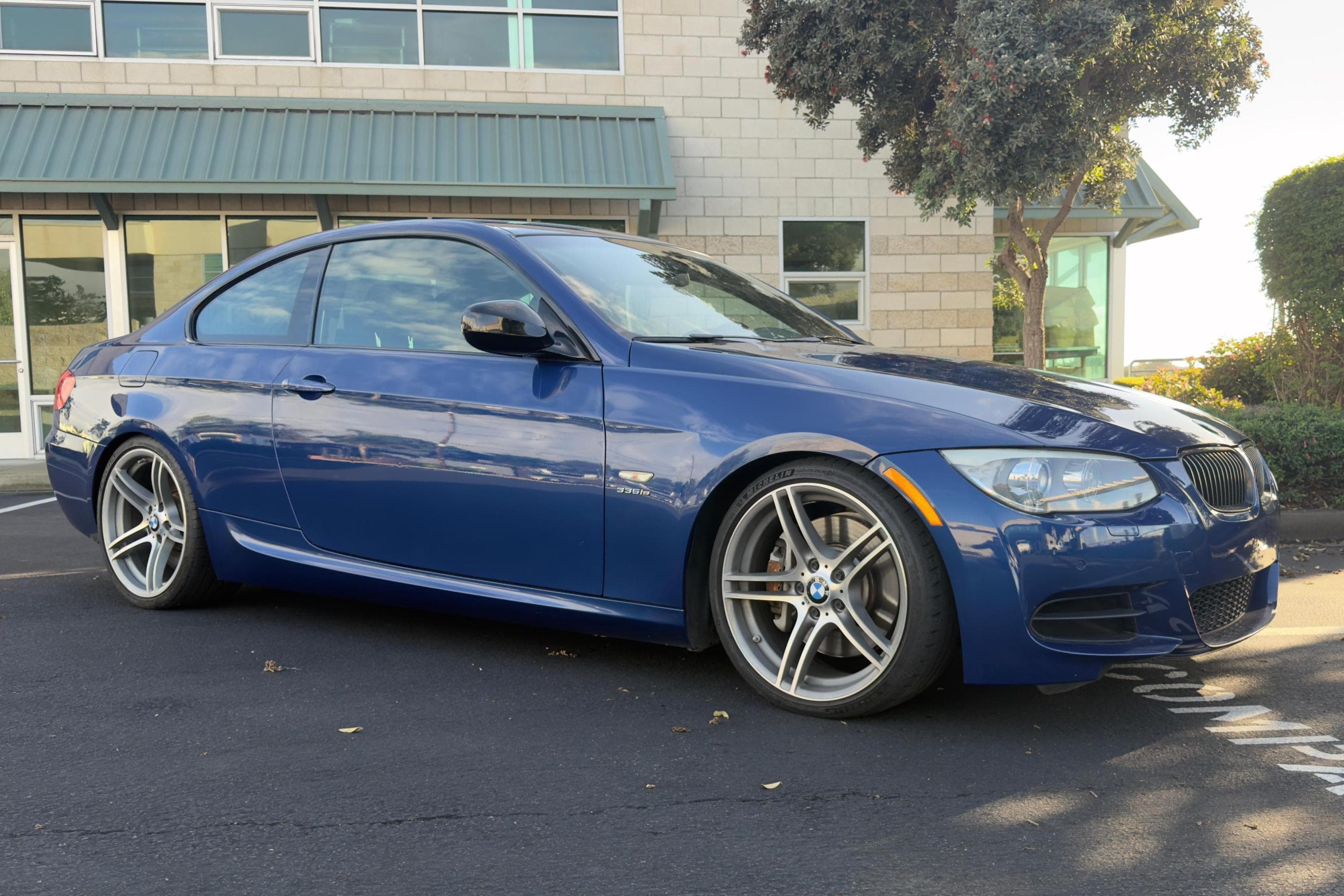 2011 BMW 3 Series sold for $10,700