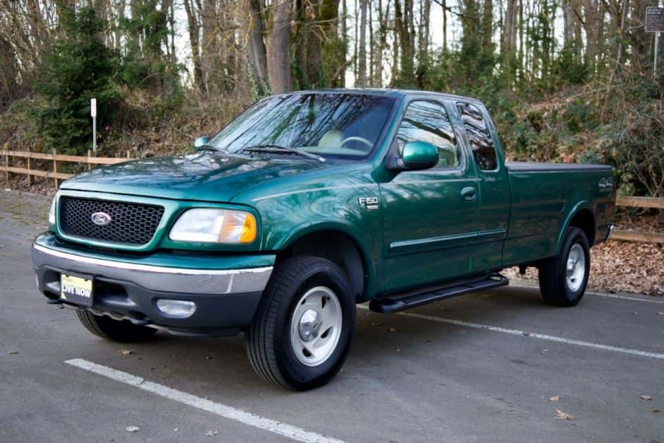 2000 Ford F-150 (1997-2004) sold for $17,000
