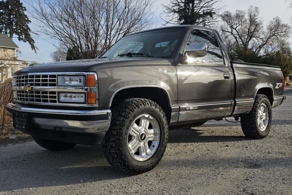 1991 Chevrolet C/K GMT400 (1988-2002) sold for $15,000