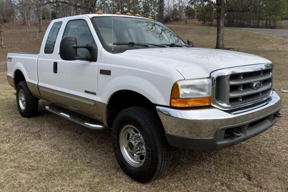 2000 Ford Super Duty 1999-2007 sold for $15,250