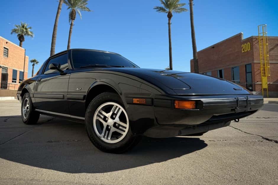 1983 Mazda RX-7 FB sold for $11,000