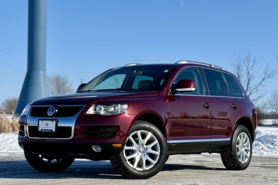 2010 Volkswagen Touareg sold for $18,300