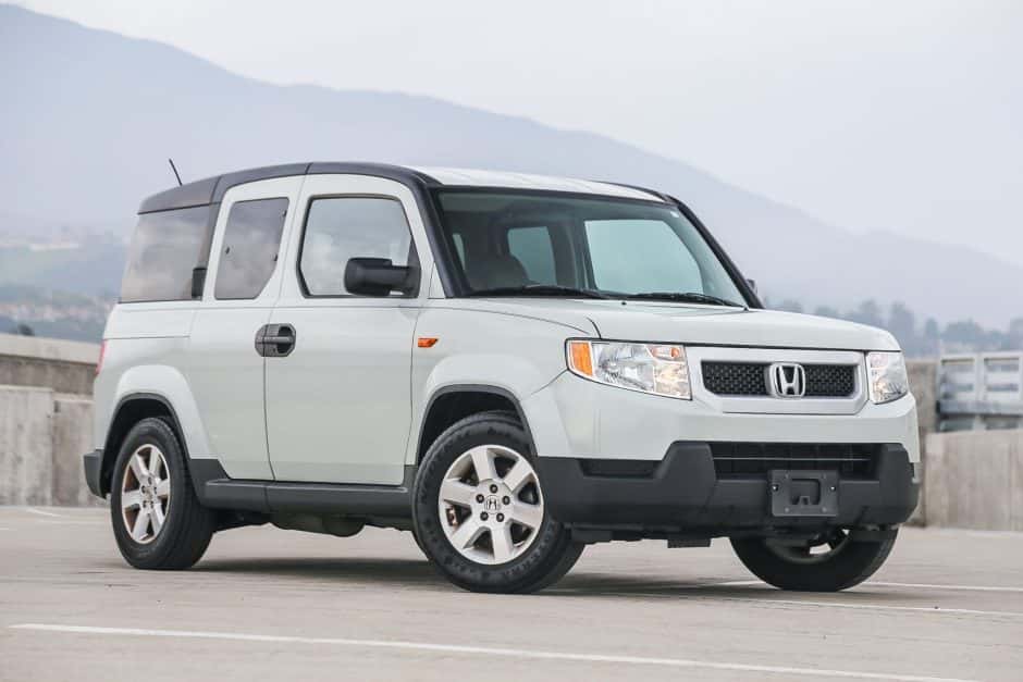 2009 Honda Element sold for $9,200