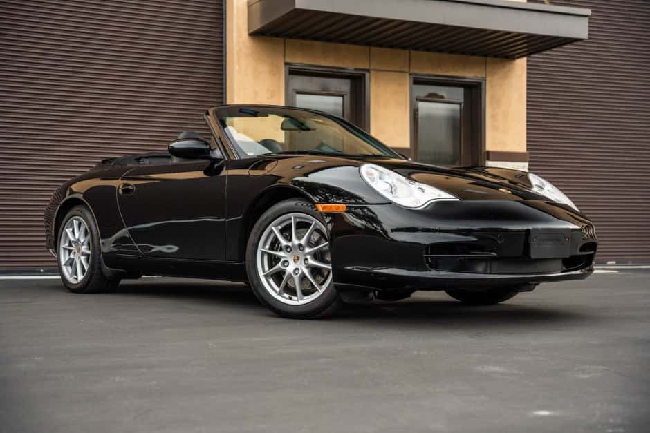 2002 Porsche 996 911 Carrera sold for $40,000