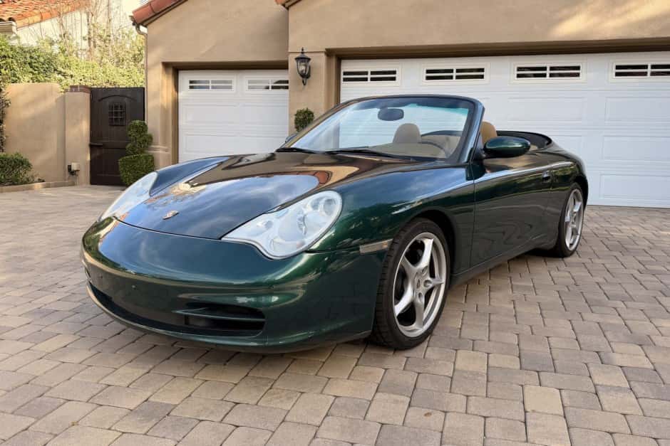 2002 Porsche 996 911 Carrera 4 sold for $30,250