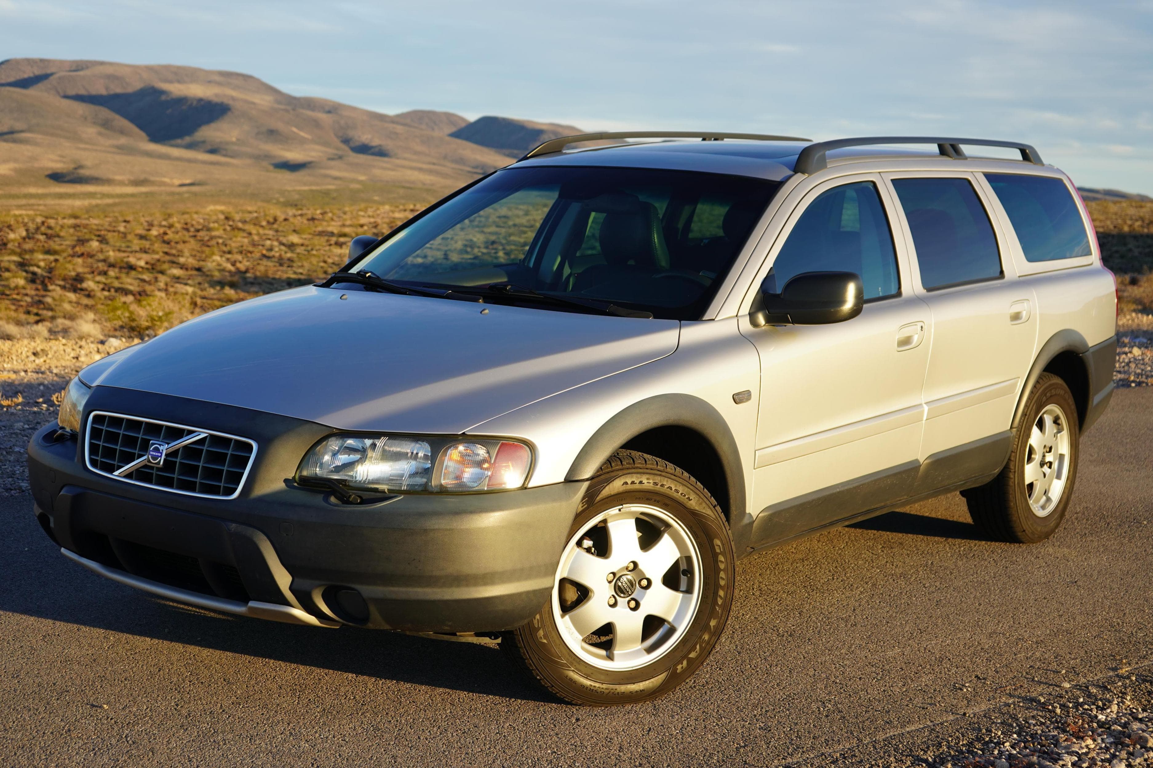 2004 Volvo XC70 sold for $7,100
