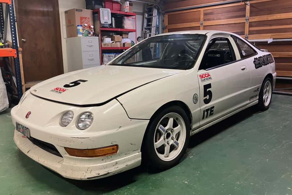 1998 Acura Integra Type R sold for $16,000