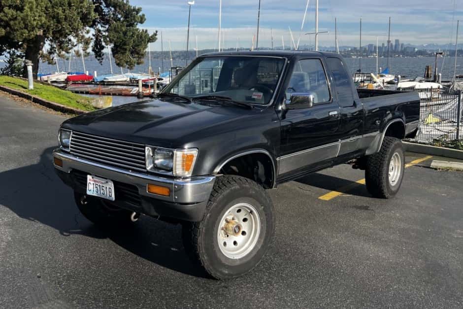 1989 Toyota Pickup (N80/90/100/110 1989-1997) sold for $5,850