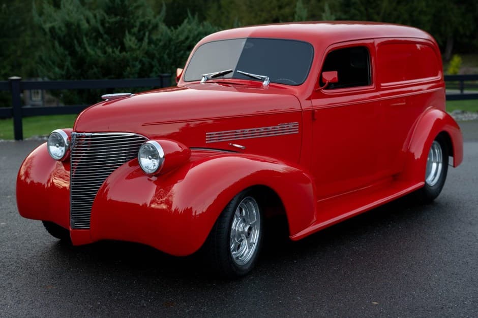 1939 Chevrolet Standard, Master, Master Deluxe, & Special Deluxe (1933-1942) sold for $22,500