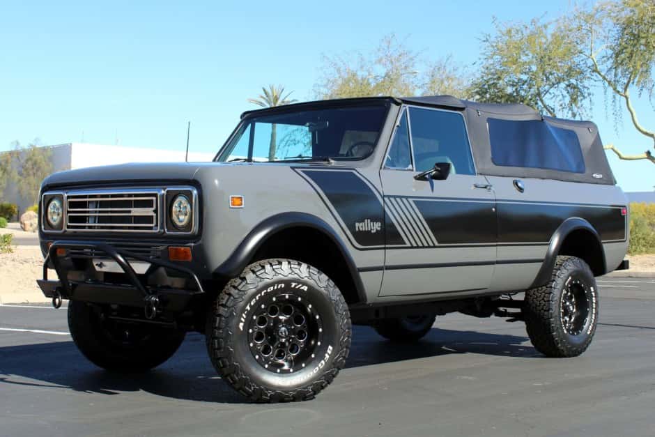 1977 International Harvester Scout II Traveler sold for $55,500