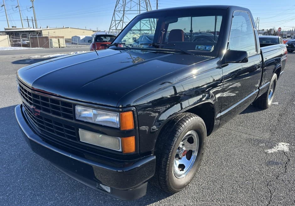 1990 Chevrolet 454 SS sold for $25,300