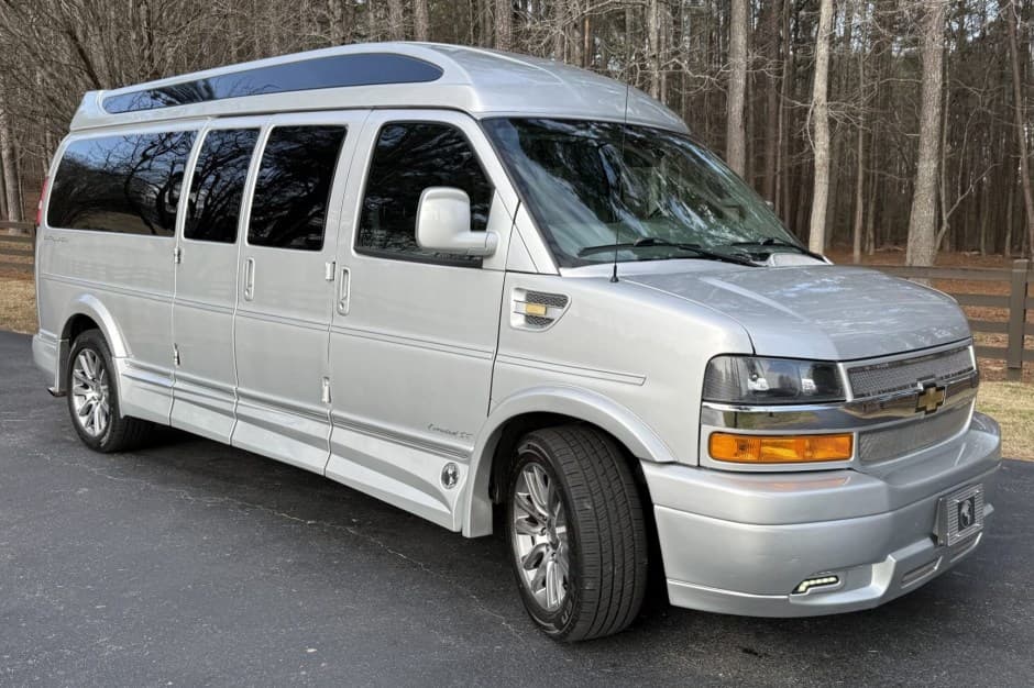 2020 Chevrolet Express sold for $46,250