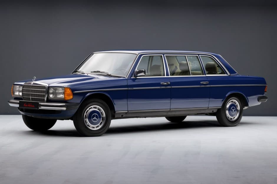 1985 Mercedes-Benz W123 sold for $0