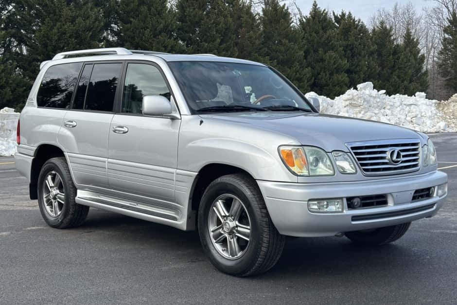 2006 Lexus LX470 sold for $22,750