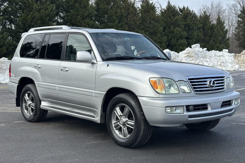 2006 Lexus LX470 sold for $22,750