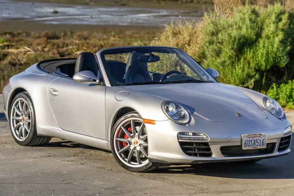 2011 Porsche 997 911 Carrera sold for $38,250