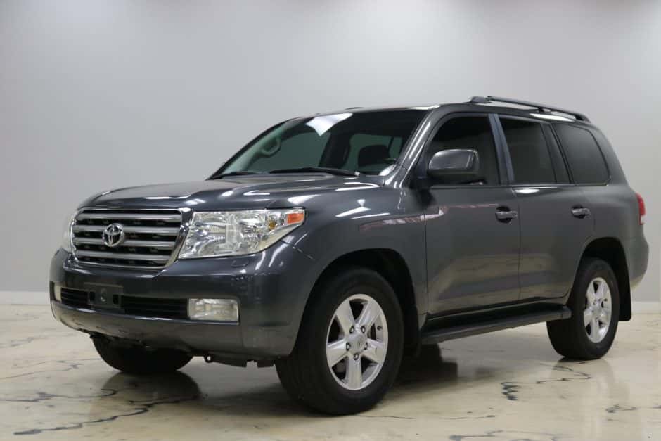 2008 Toyota Land Cruiser 200-Series sold for $20,250