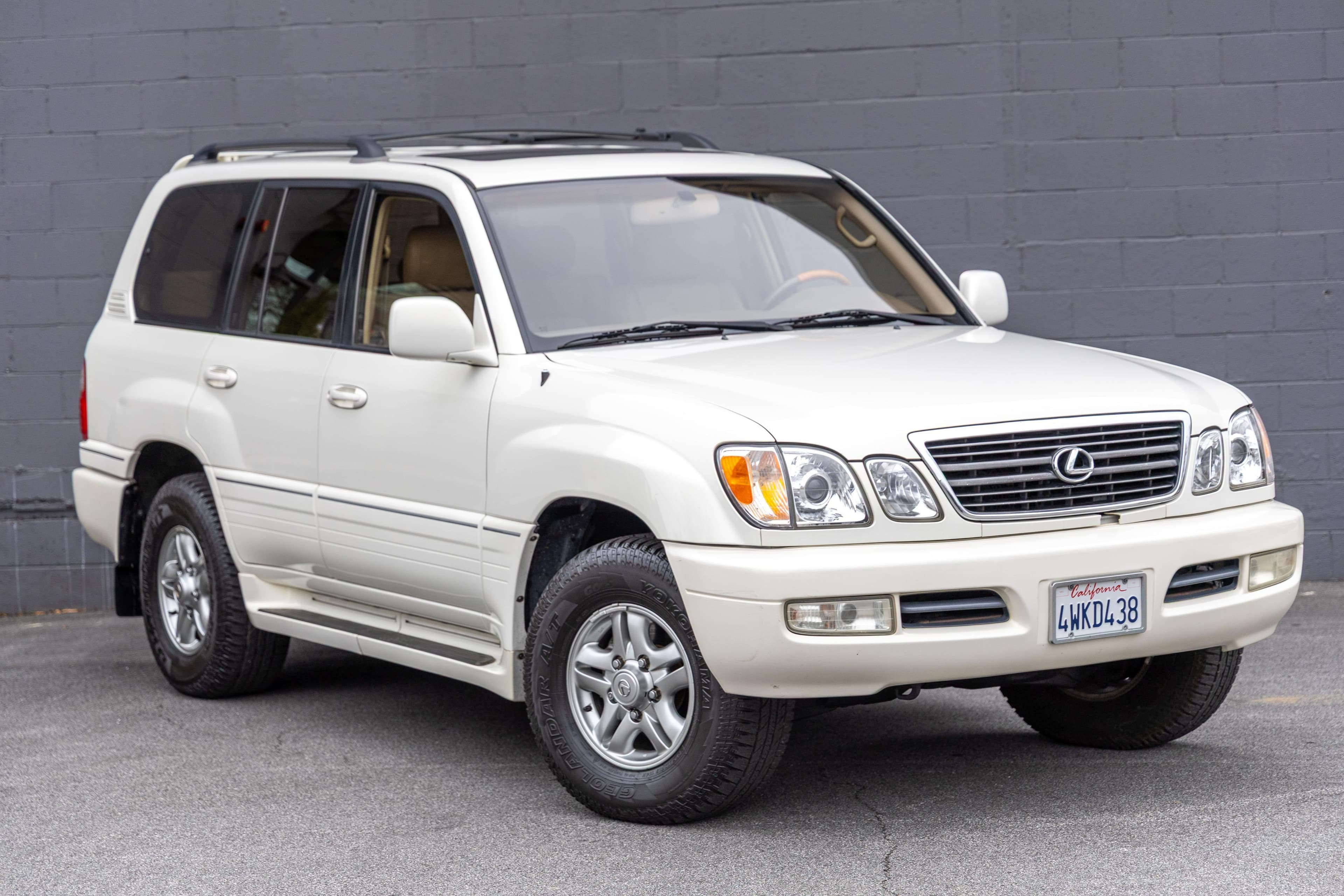 2002 Lexus LX sold for $12,900