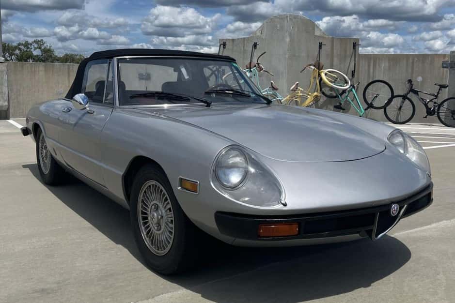 1979 Alfa Romeo 105/115 Spider Series 2 sold for $11,400
