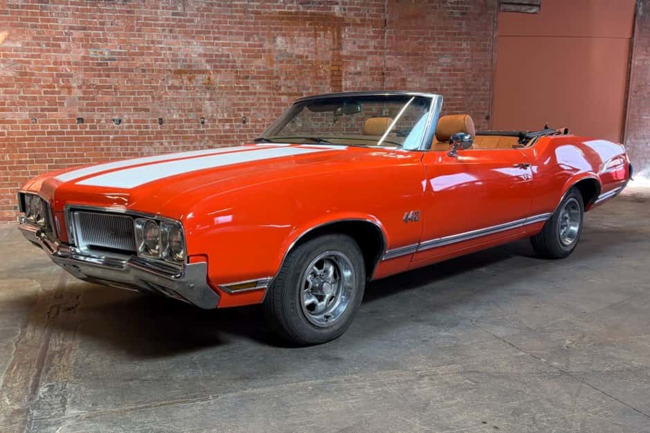 1970 Oldsmobile Cutlass sold for $28,570