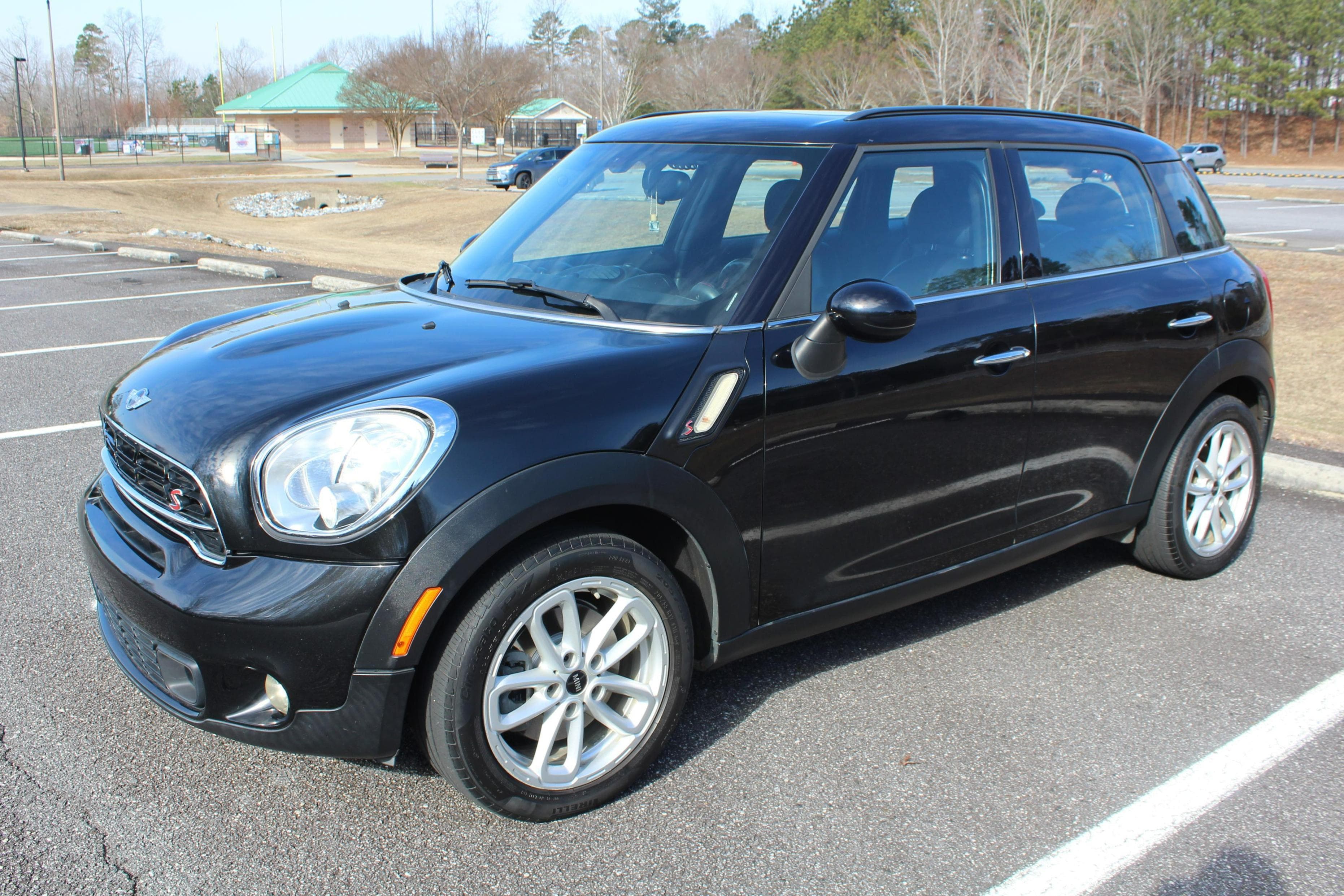 2016 MINI Cooper Countryman sold for $4,211