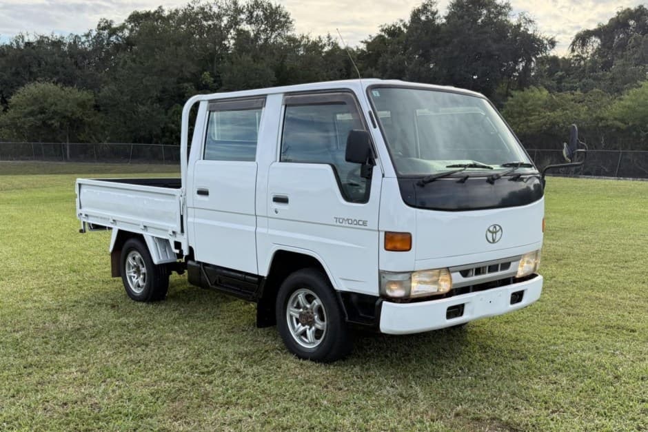 1999 Toyota ToyoAce sold for $14,500
