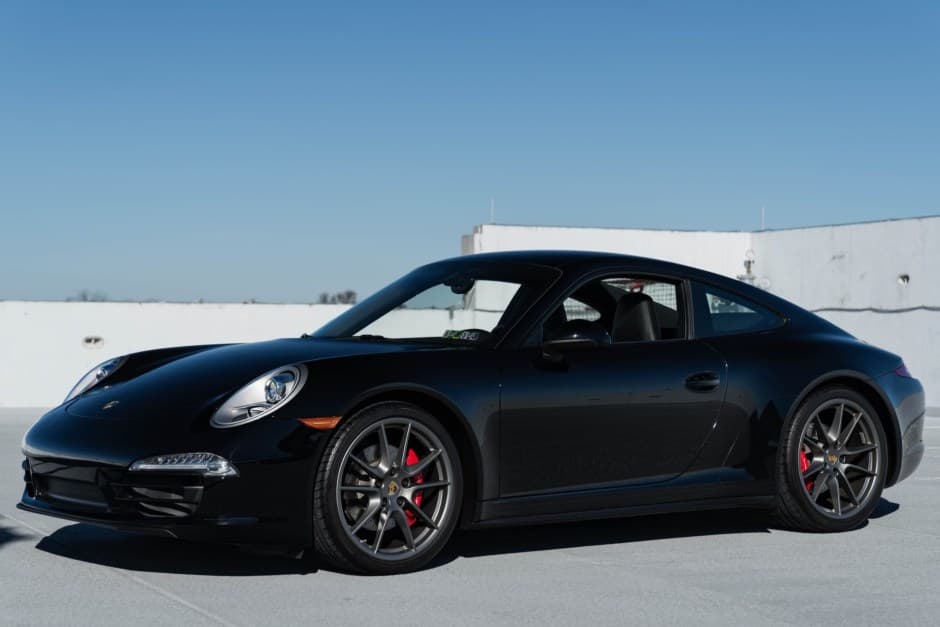 2015 Porsche 991 911 Carrera 4S sold for $105,000