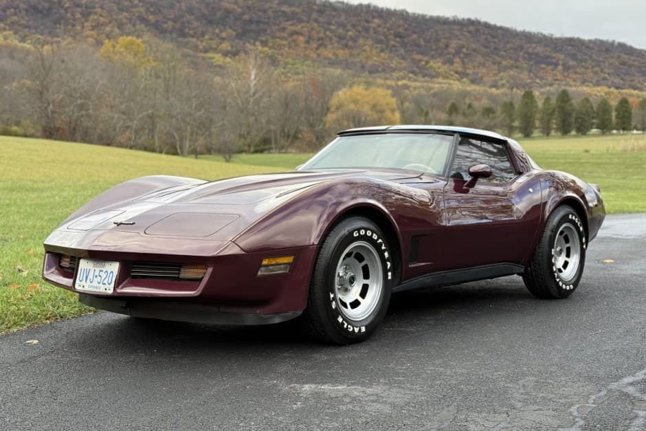 1981 Chevrolet Corvette C3 Coupe (1973-1982) sold for $20,000