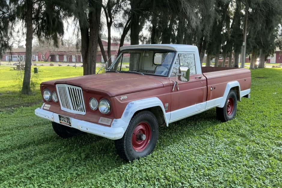 1964 Jeep SJ Gladiator sold for $10,000
