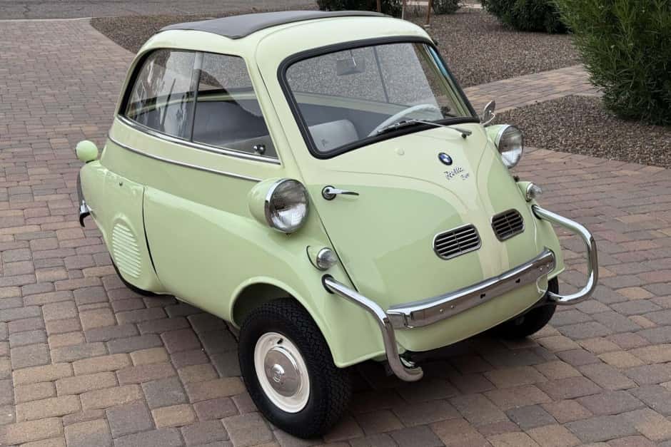 1957 BMW Isetta sold for $22,500