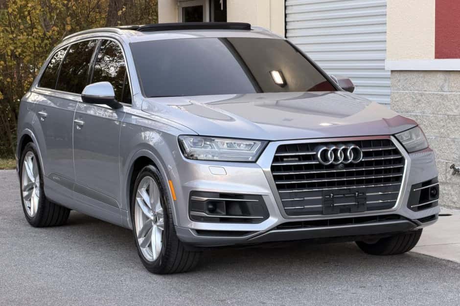2017 Audi Q7 sold for $18,669