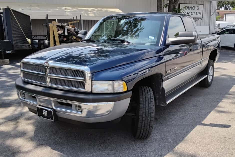 2000 Dodge Ram 1500 (1994-2001) sold for $10,250