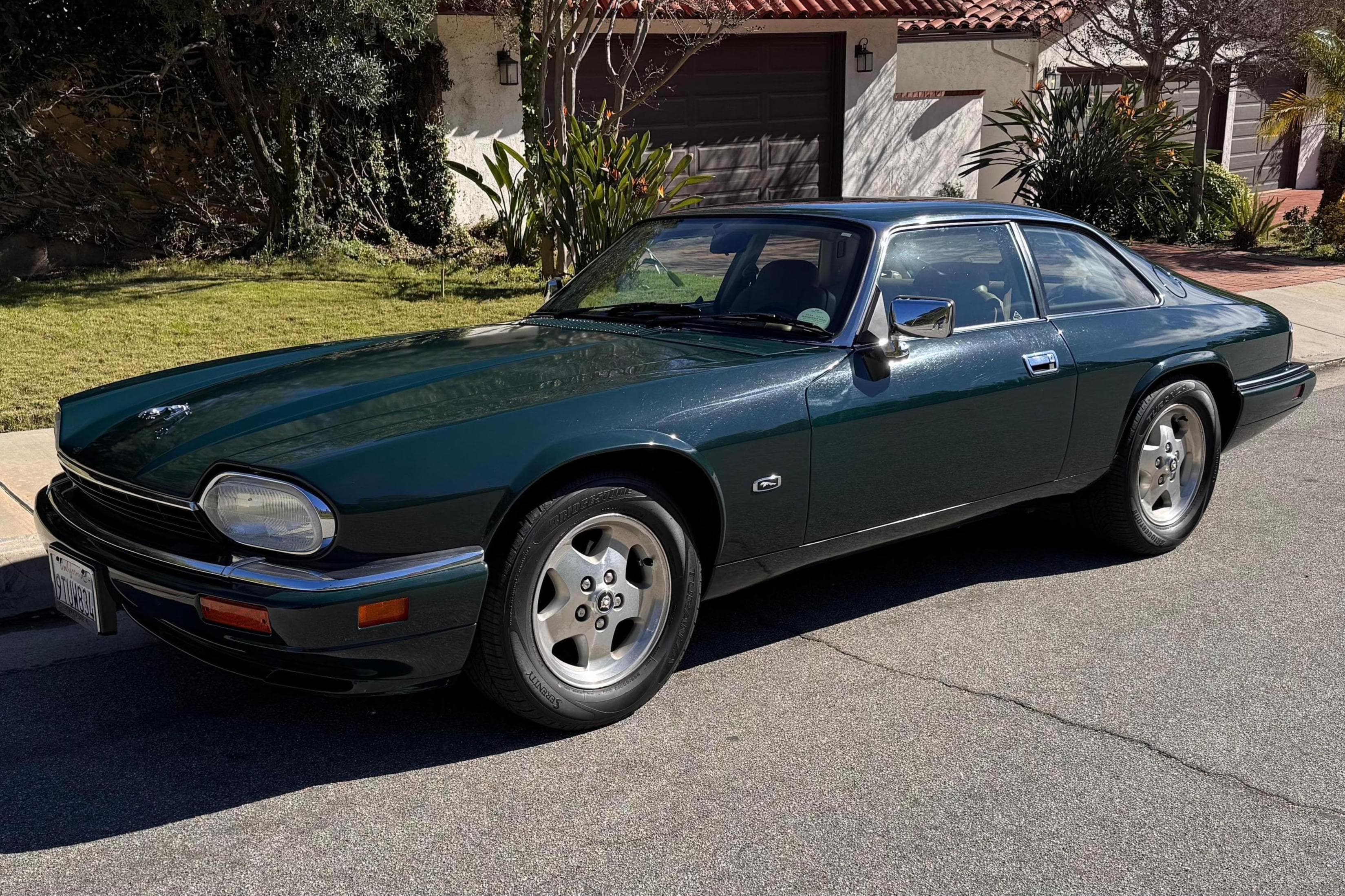 1995 Jaguar XJS sold for $10,800