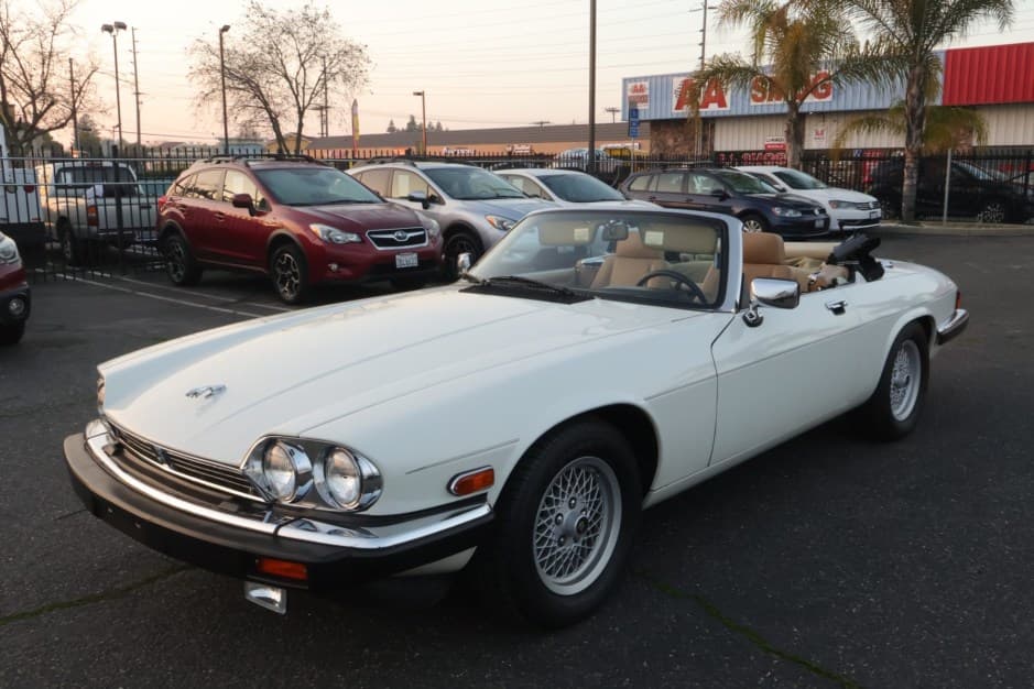 1990 Jaguar XJS sold for $10,750