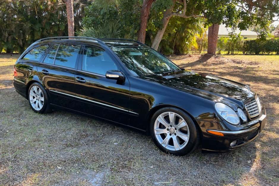 2005 Mercedes-Benz W211 E-Class sold for $10,806