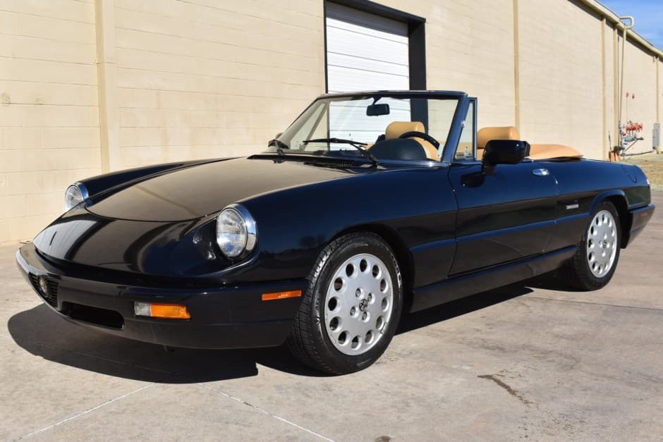 1992 Alfa Romeo 105/115 Spider Series 4 sold for $15,850